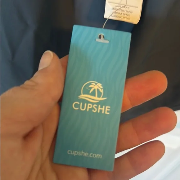 CUPSHE Navy One-Piece Swimsuit - Picture 4 of 7